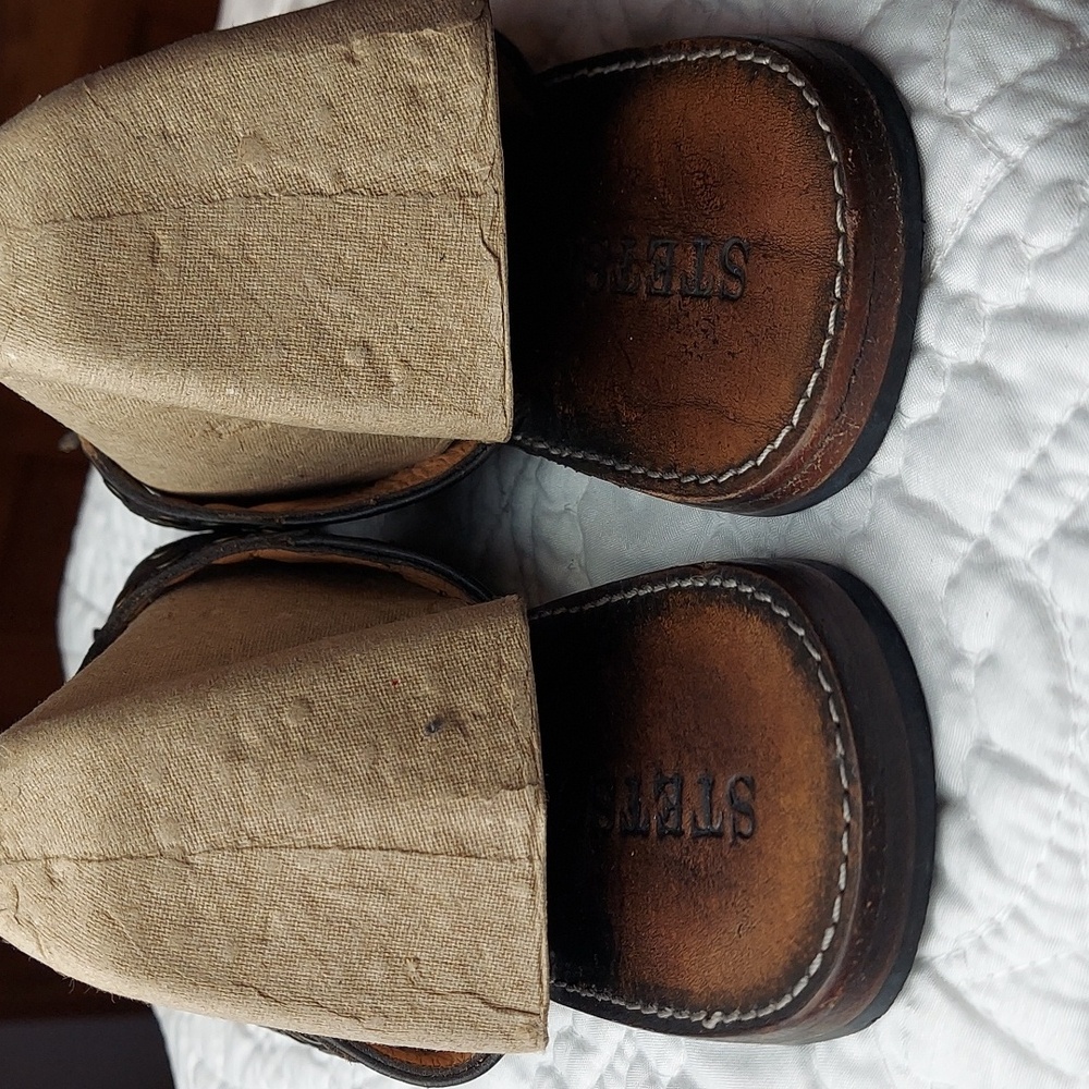 - Stetson Women's Black, Brown Studded Leather Thong Sandals, Western, Size 8.5 - Picture 8 of 13